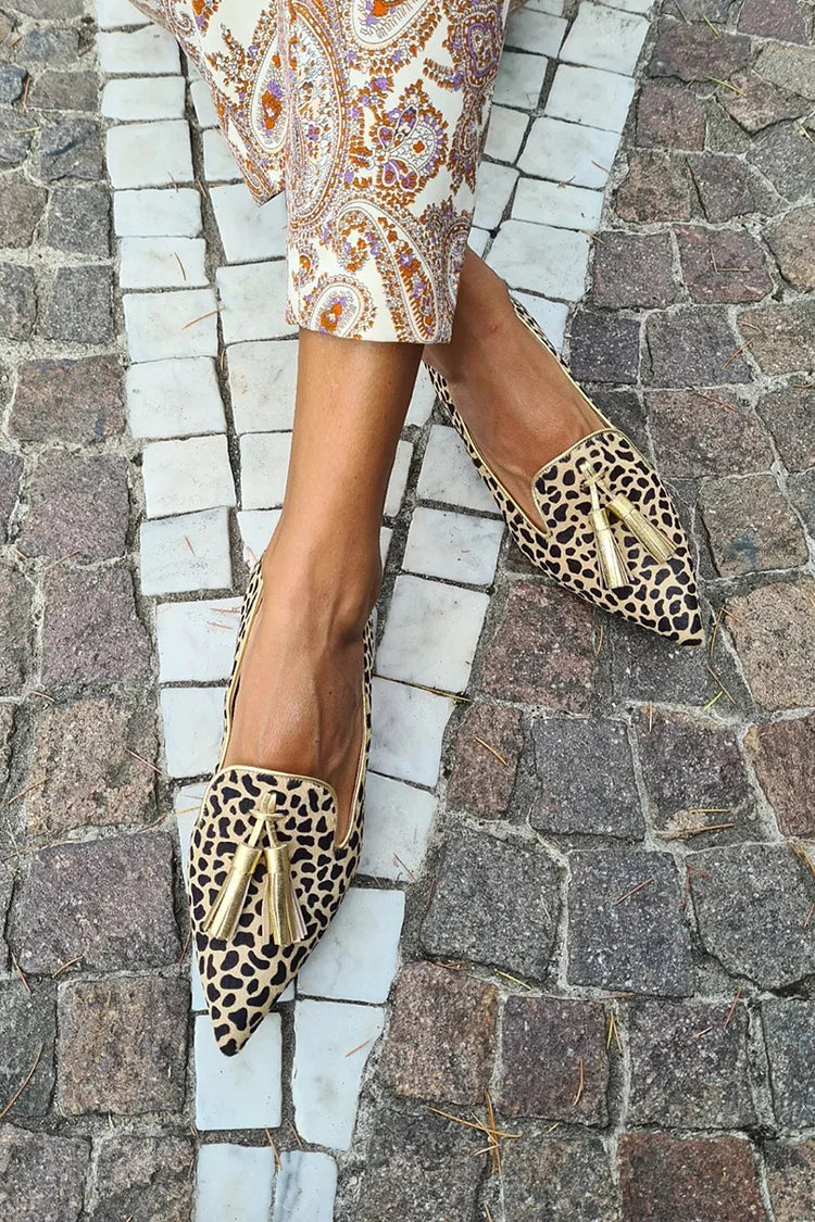 LEOPOLDINE | Elegant loafers with pointed toes and tassels for a refined look