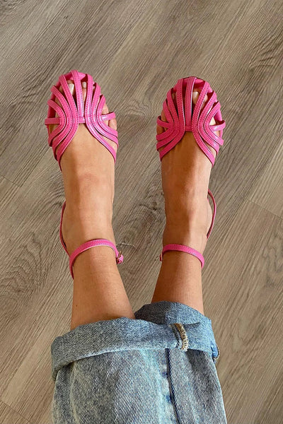 SOLE | Elegant flat woven sandals for a sophisticated look