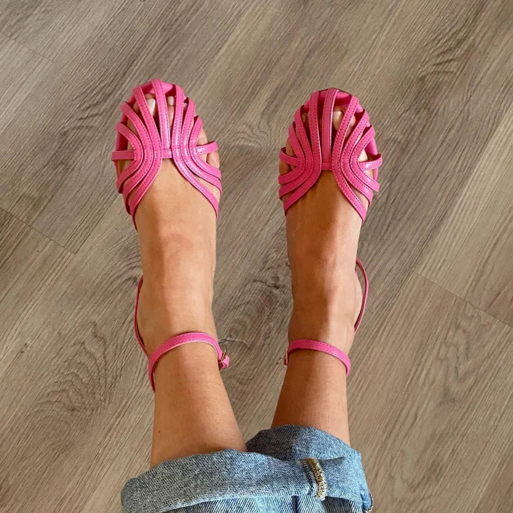 SOLE | Elegant flat woven sandals for a sophisticated look