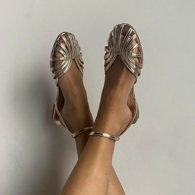 SOLE | Elegant flat woven sandals for a sophisticated look
