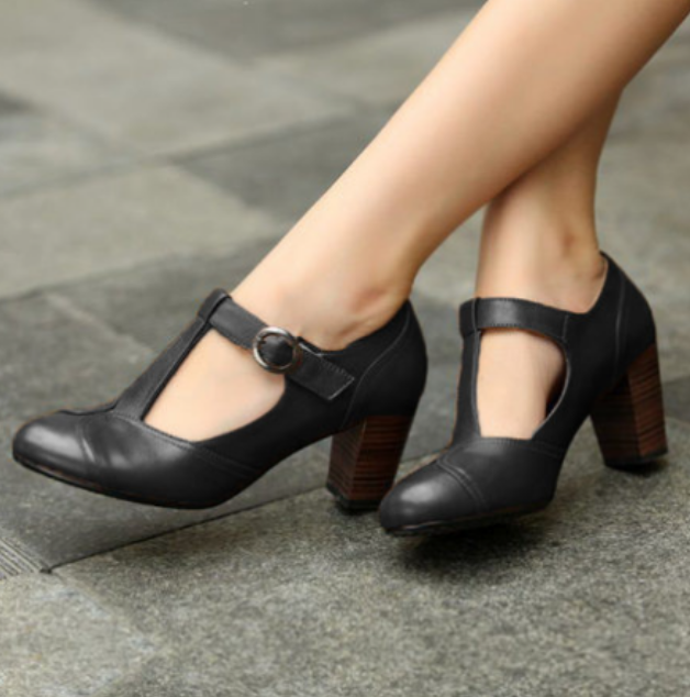 RACHELE | Elegant T-strap pumps with low heels for a refined look