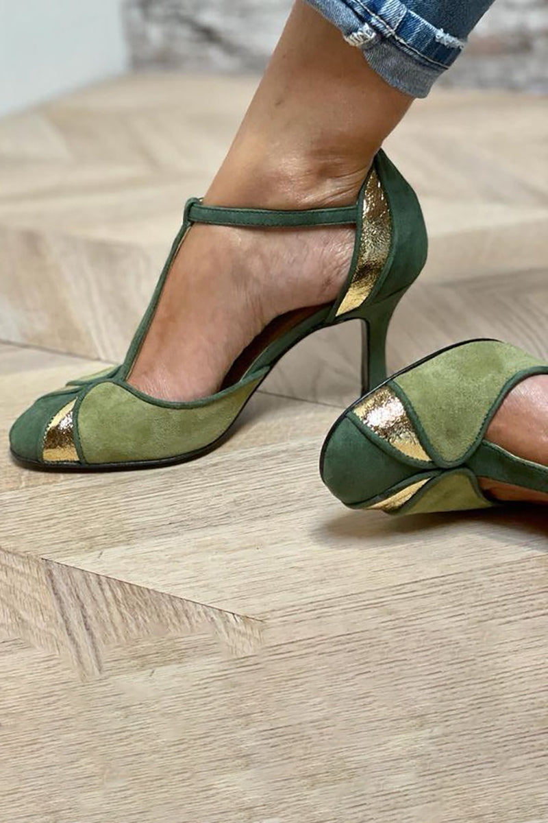 Evelyn™ | Elegant patchwork pumps with T-strap and closed toe for a refined style