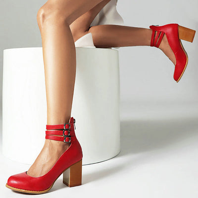 Freya™ | Elegant smooth sandals with ankle straps and thick heels for a sophisticated look